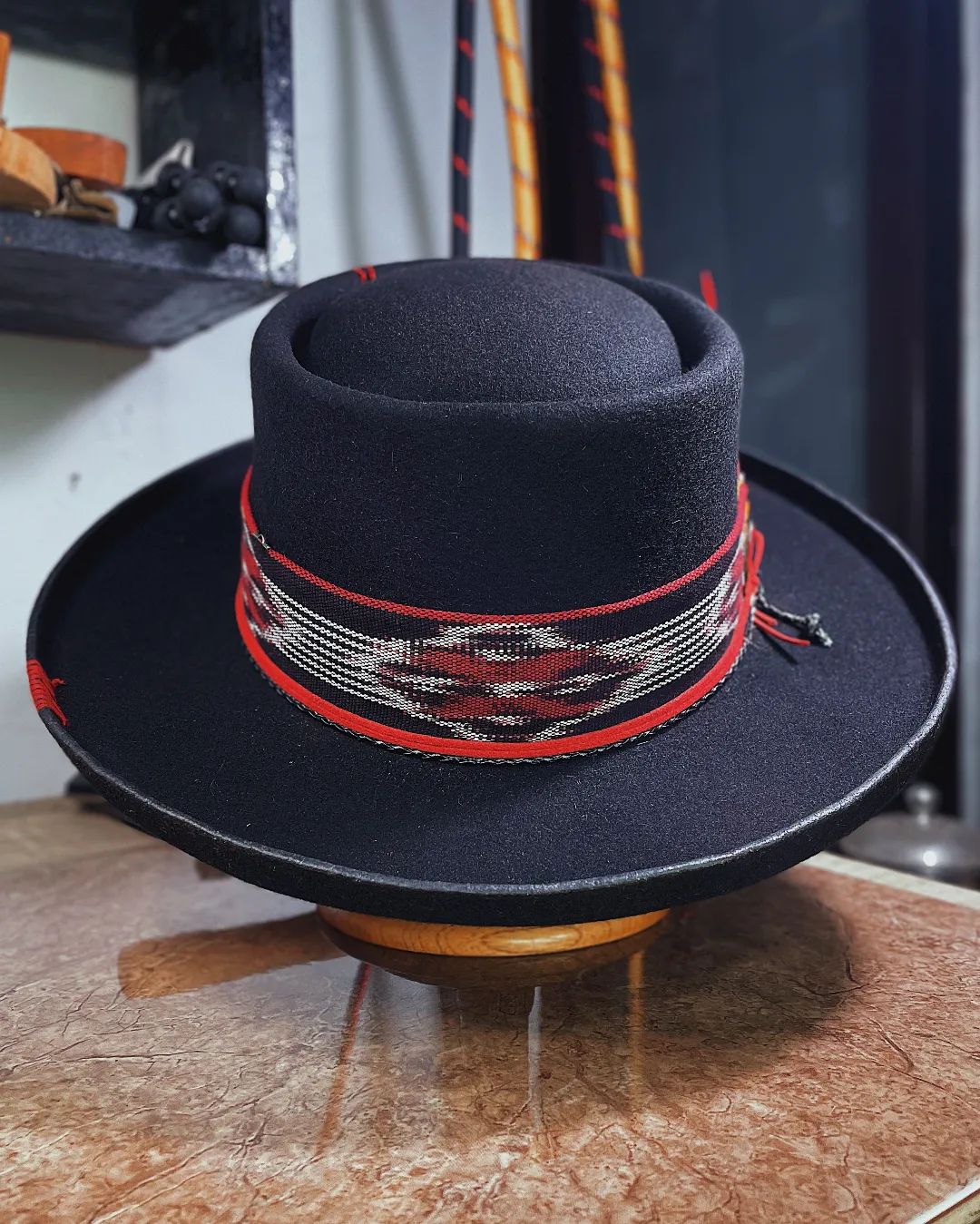 WIDE BRIM PORKPIE HAT